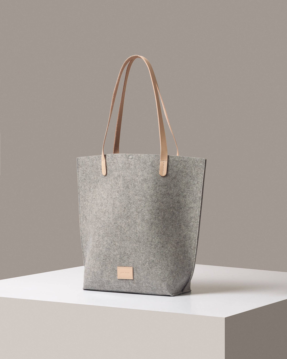 Hana Merino Wool Tote in Granite