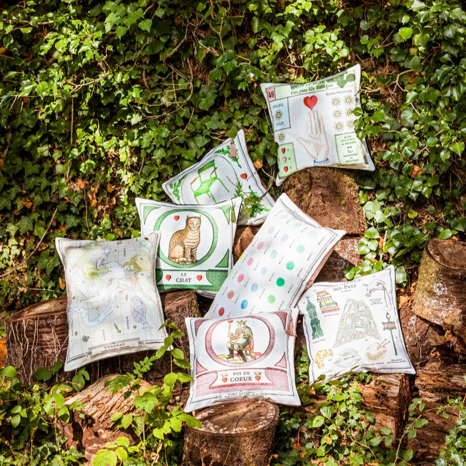 The French Cushion: King of Hearts by Marin Montagut brings a whimsical touch to your home with its charming design. Featuring an illustration by Marin Montagut, this cushion adds a playful element to any space.