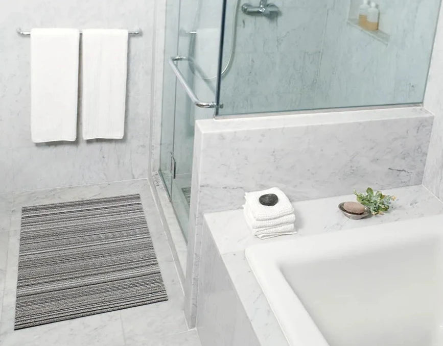 Shag Mat Skinny Stripe (24"x 36")