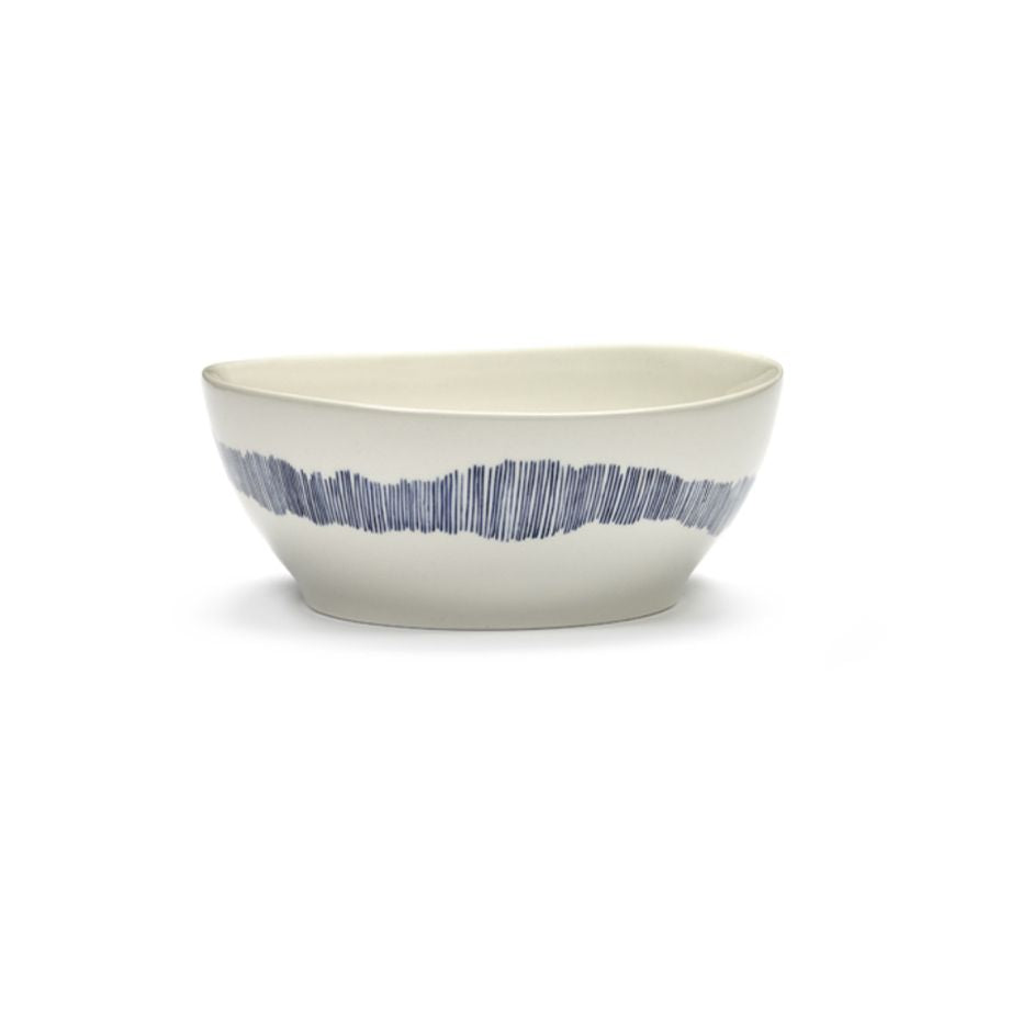 Bowl: Blue/White Feast 6