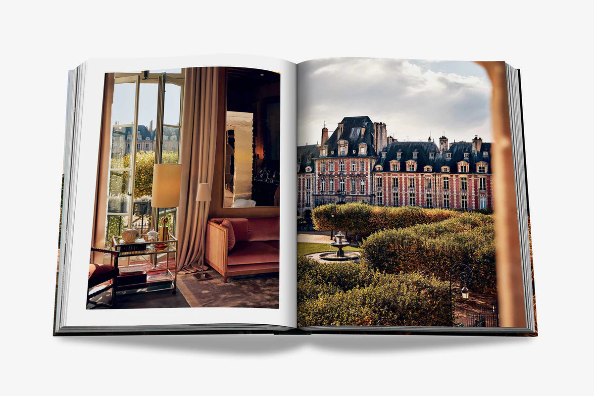 Coffee Table Book: Paris Chic