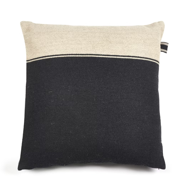 Pillow 25x25