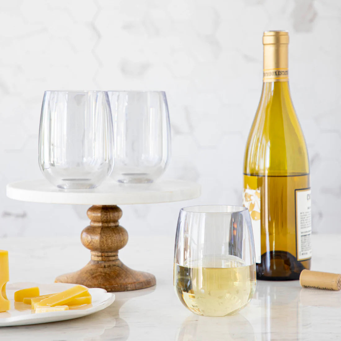 Acrylic stemless wine glass