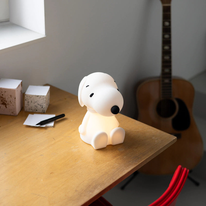 First Light - Snoopy - DESIGN SOLUTIONS First Light - Snoopy - DESIGN SOLUTIONS