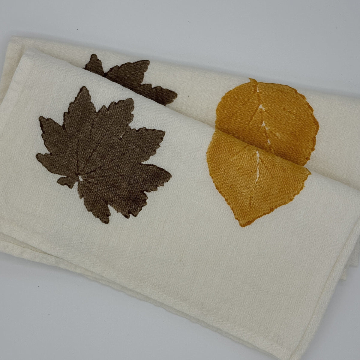 Table Linen Foliage: Browns